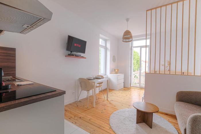 Design et Cosy à 10 mins métro Gratte-Ciel