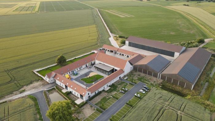 Ferme de Pétrieux - Gîte "LErable" avec piscine et wellness