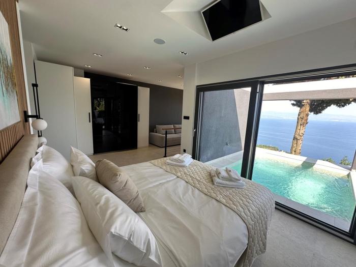 Dream 1-Bedroom Villa with Heated Indoor Pool, Jacuzzi & Sauna and BBQ