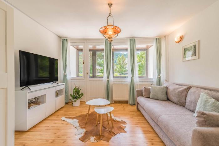 Kranjska gora balcony apartment