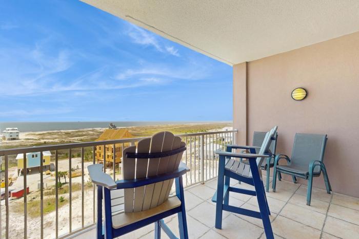 The Dunes 704