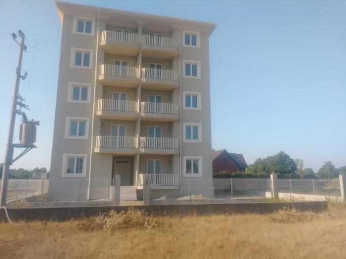 Velipoja Beach White Apartment