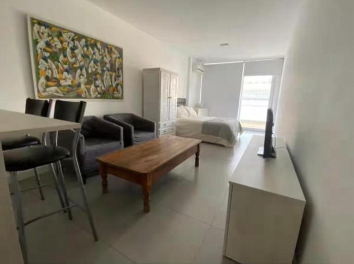 Infinite pool, Sauna and Wine at Palermo Hollywood