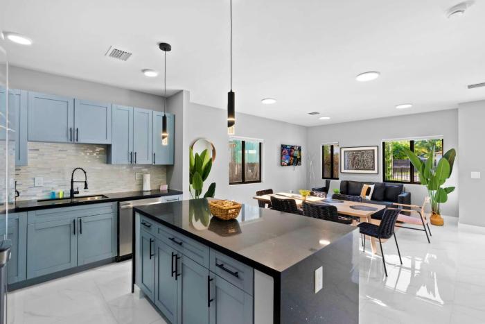 Family-Friendly Apt in Miami - Sleeps 4, Near Everything