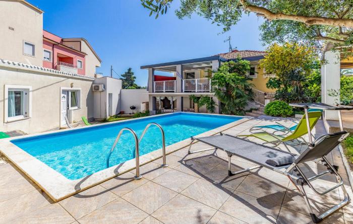 Gorgeous Home In Premantura With Sauna