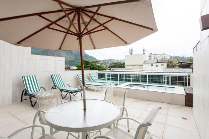 Cobertura com linda vista da praia do Pêpe