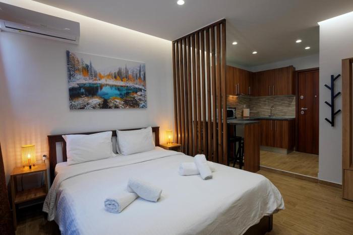 Holiday Stylish City-Center Studio