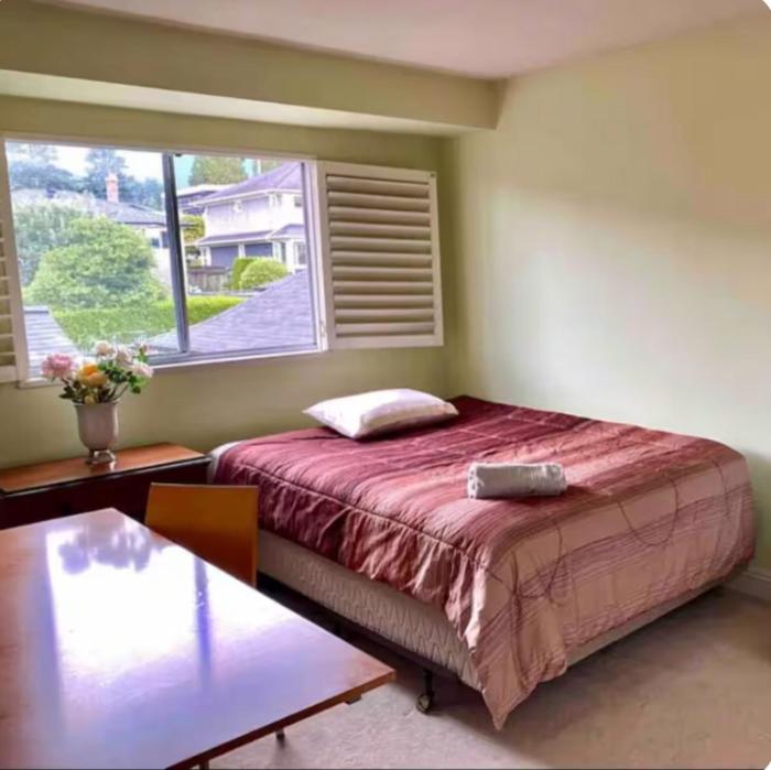 Private Room with Mountain view