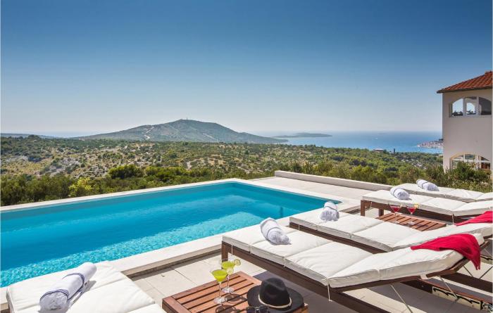 Stunning Home In Primosten With Wifi