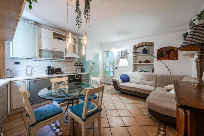 Savona Bilo13 Fashion Spot metro a 5 minutes WIFI and AC