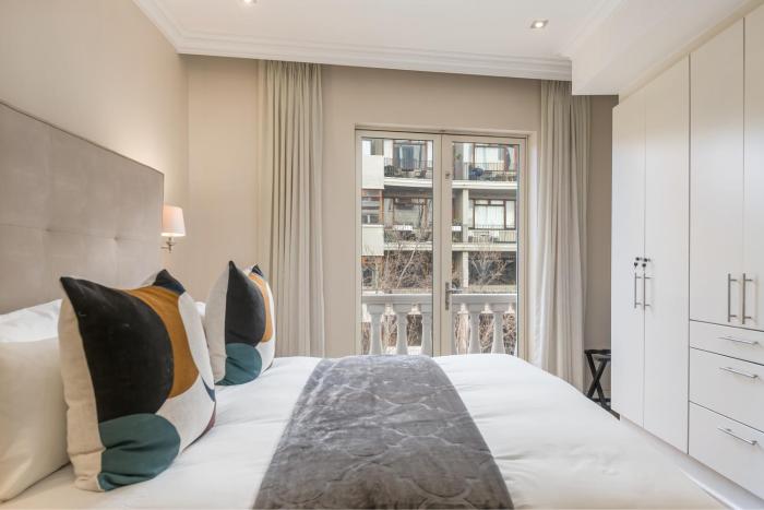 Cape Royale Green Point