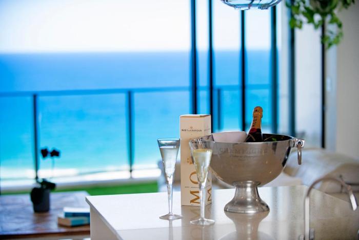 3BR Sub-Penthouse with Breathtaking Ocean Views