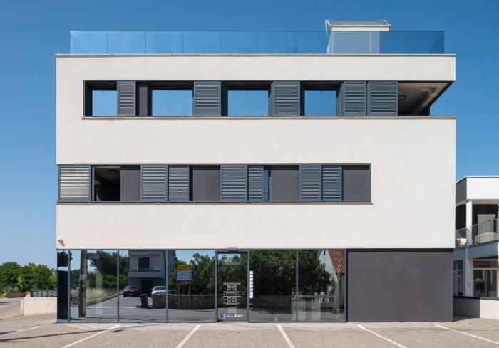 Apartments with parking space Vir - 23579