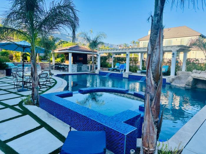 BV Guest House With Pool And Spa