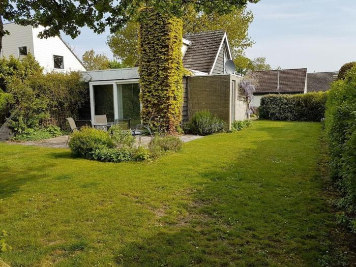 Quietly located holiday home in Zeeland