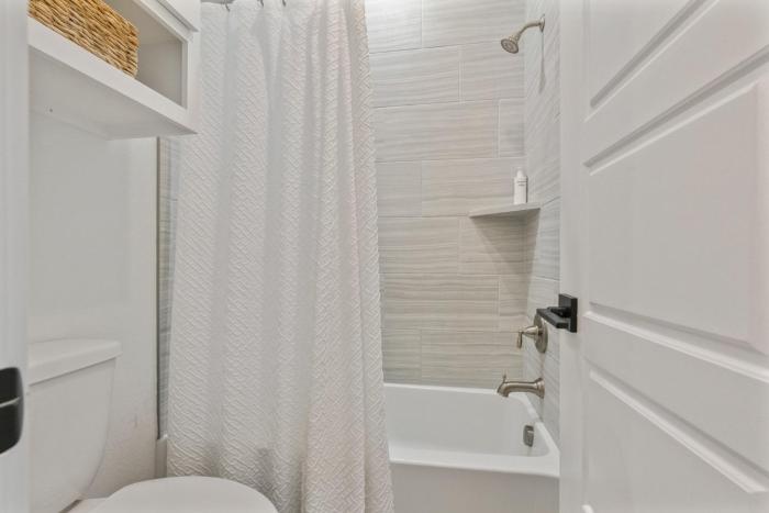 Chancla - Pet Friendly! Community Pool!