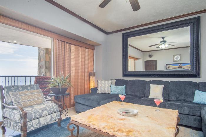 Scenic & Spacious Adorable Ocean Front Condo
