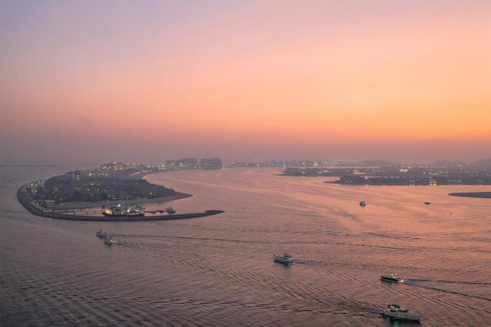 Beachfront 2BR Grand Bleu Luxe Near Dubai Palm & Marina Hotspots