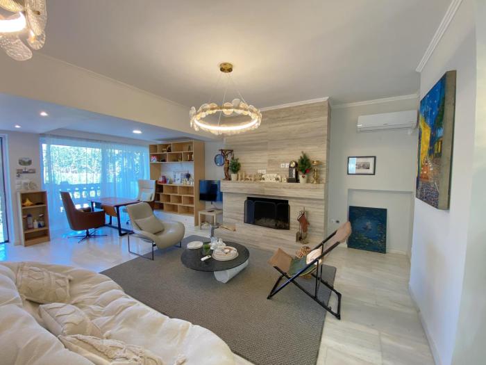 Versailles One Garden Villa Full Floor Suite