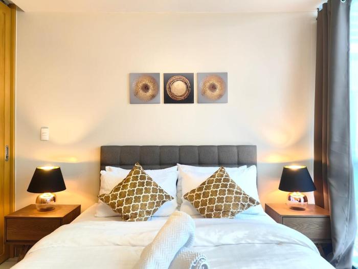 Uptown BGC Spacious 1BR Unit by Terravista - Prague Suite