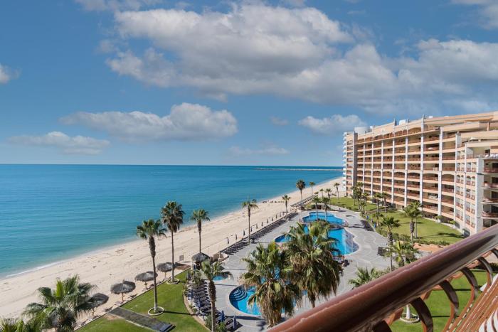 A Ray of Sun Perfect Paradise Ocean Front Condo