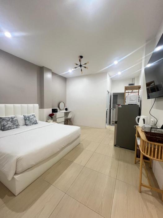 บ้านพ่อกับแม่ by ทองนาค อพาร์ตเมนต์ Dad N Moms House By Thongnak Apartment