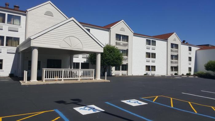 Motel 6-Maryland Heights, MO