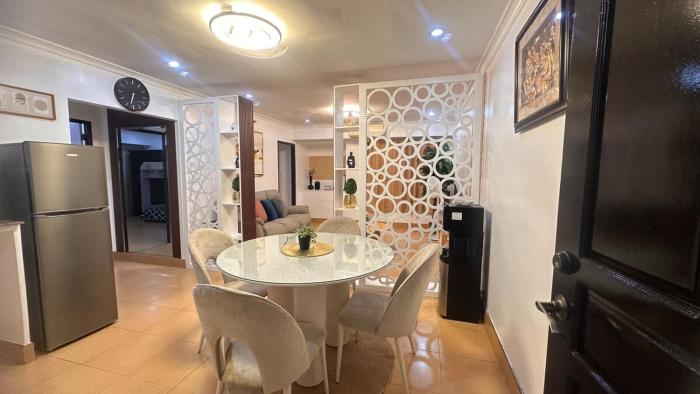 2BR Condo with Free Parking near SM North and Trinoma