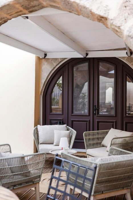 Casa de La Flora by Rhodes4vacation