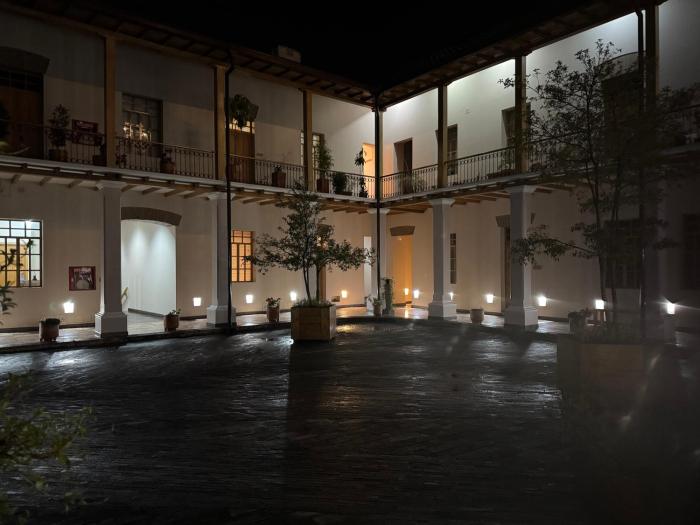 Centro Histórico Quito 3BR Apartment with Private Garage in San Marcos Neighborhood