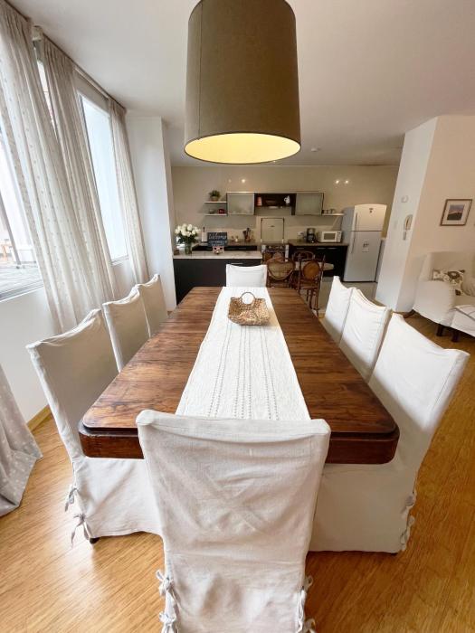 Spacious Apartment in Colonial Quito