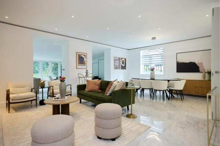 The Primrose Hill Place - Charming 4BDR Flat with Communal Garden