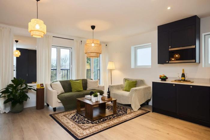 The Wembley Park Arms - Modern 2BDR Flat with Balcony