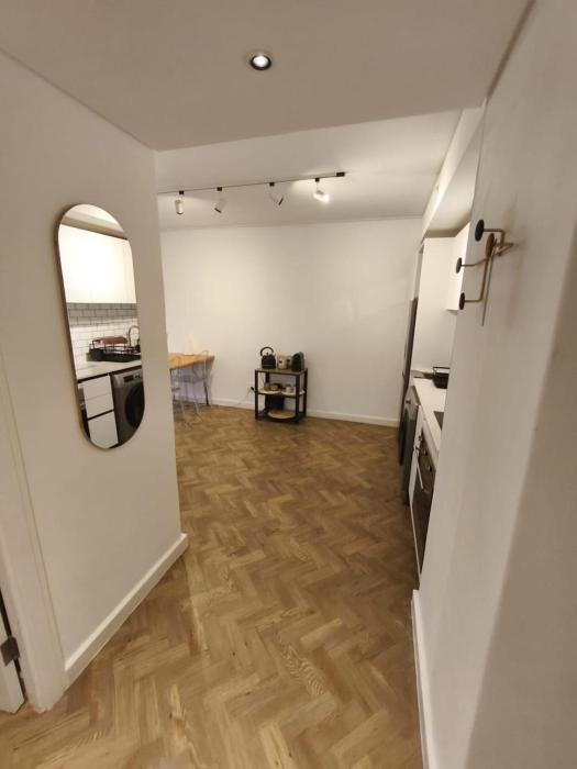 Gardens Nest with Parking