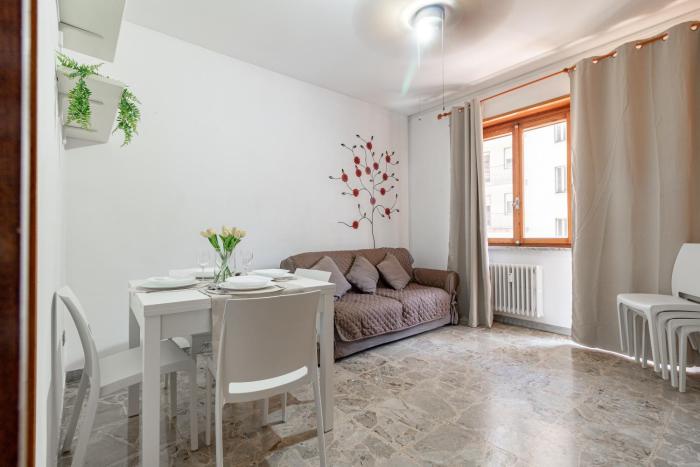 H11 CASA HOLLY Parcheggio - Sanremo