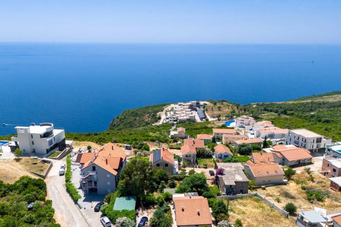 Vacation home in Budva with fantastic oceanview