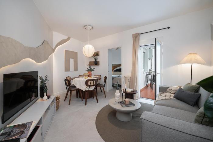 Atula - 3 bedrooms w balcony in Cuzco-Castillejos