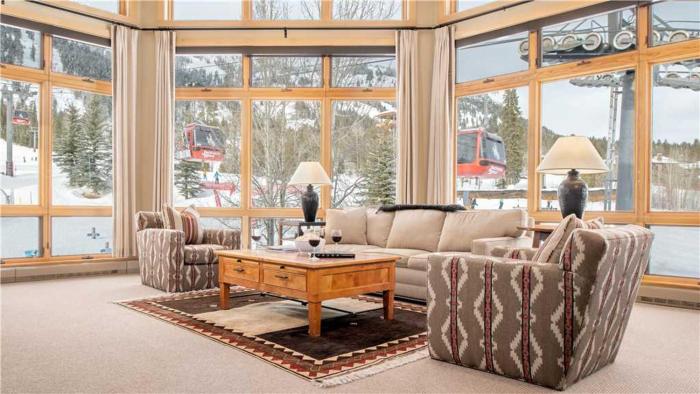 RMR: Cody House B Condo in Teton Village