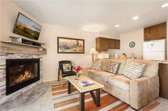 RMR: Spruces 6 Condo in The AspensWilsonWY