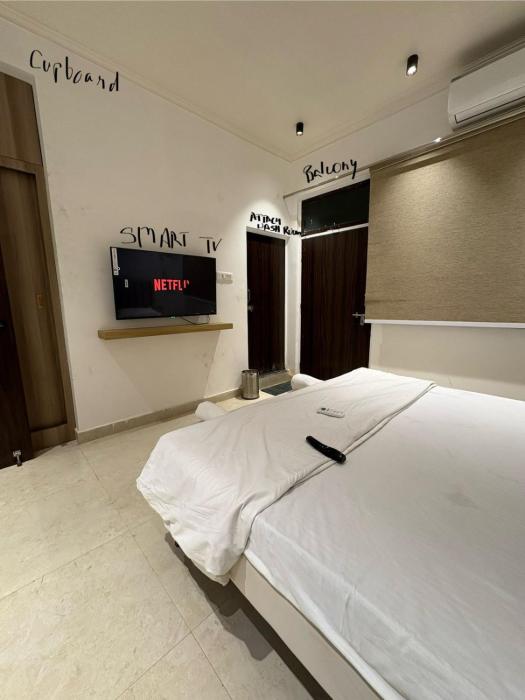 Lux HomeStay By VrindhVasa