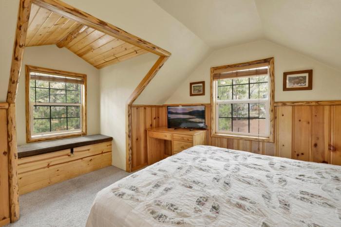 Nine pines lodge #537