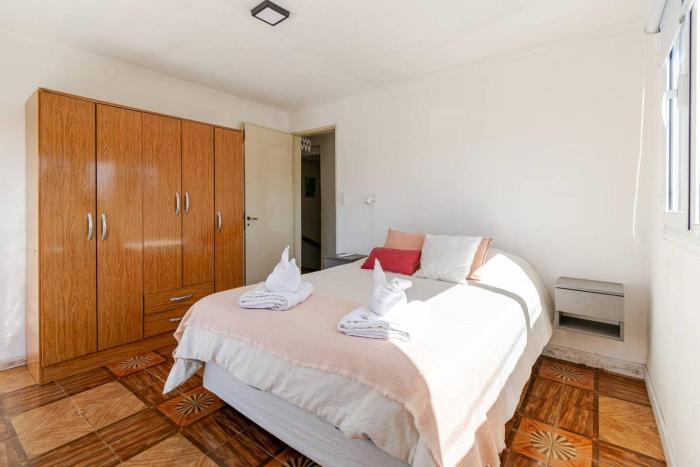 Amplia casa para hasta 7 personas a 5 de la Piedra Movediza