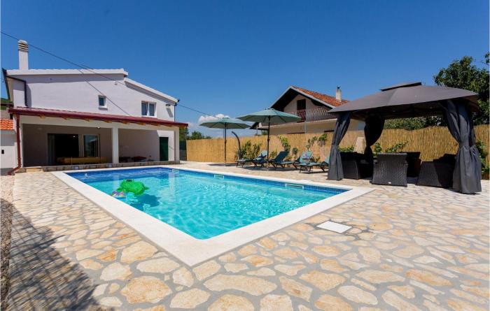 Gorgeous Home In Lovrec