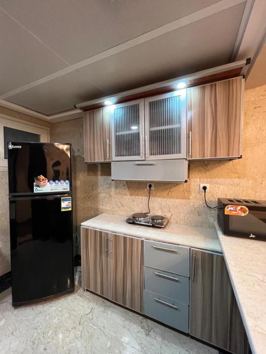 Hotel APT in Maadi 2rm see full Nile&pyramid