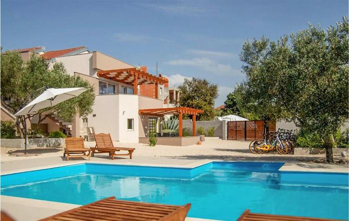 Nice Apartment In Bibinje With Wifi