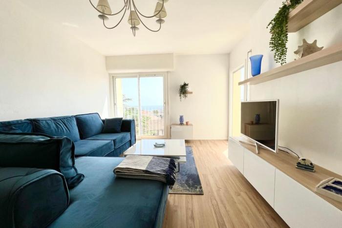 Grand appartement refait à neuf belle vue mer