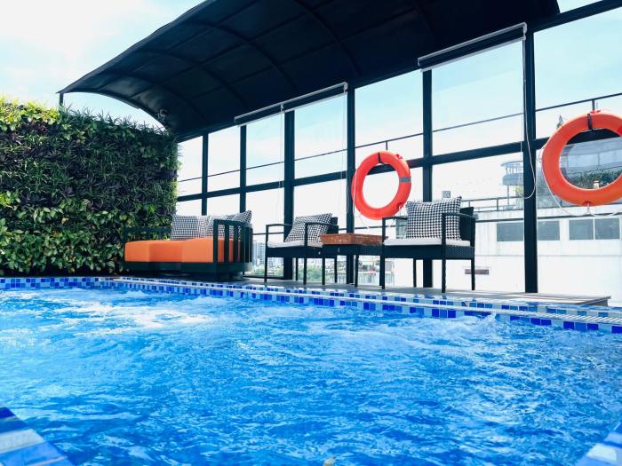 Shining Central Hotel & Spa