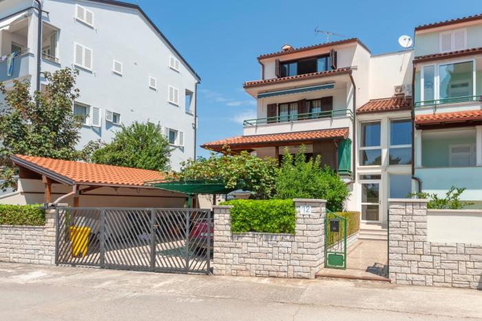 Apartments Cademia