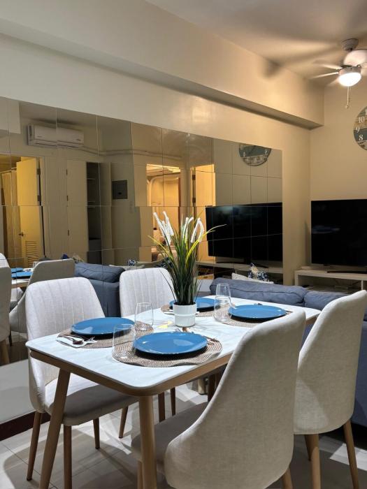 E & E Nest in Fairlane Residences