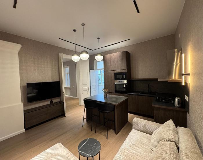 Stay Brose - Old Tbilisi